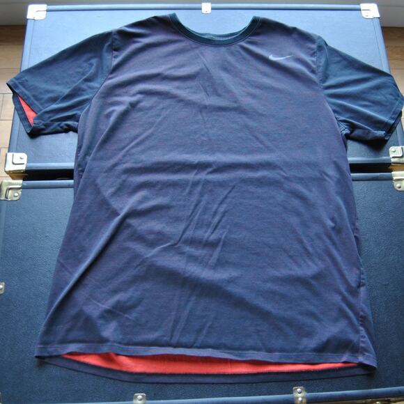 Nike X-Large Black & Red Dri-Fit Short Sleeve Shirt - Picture 1 of 6